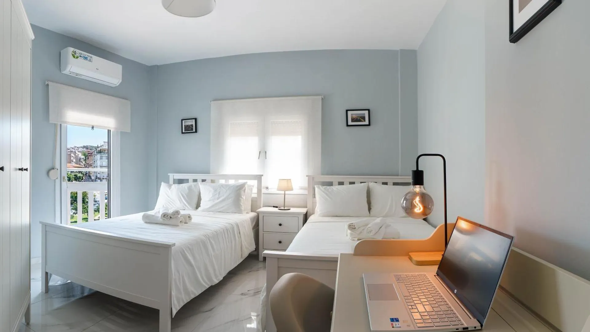 White Luxury Apartment Thessaloniki Greece