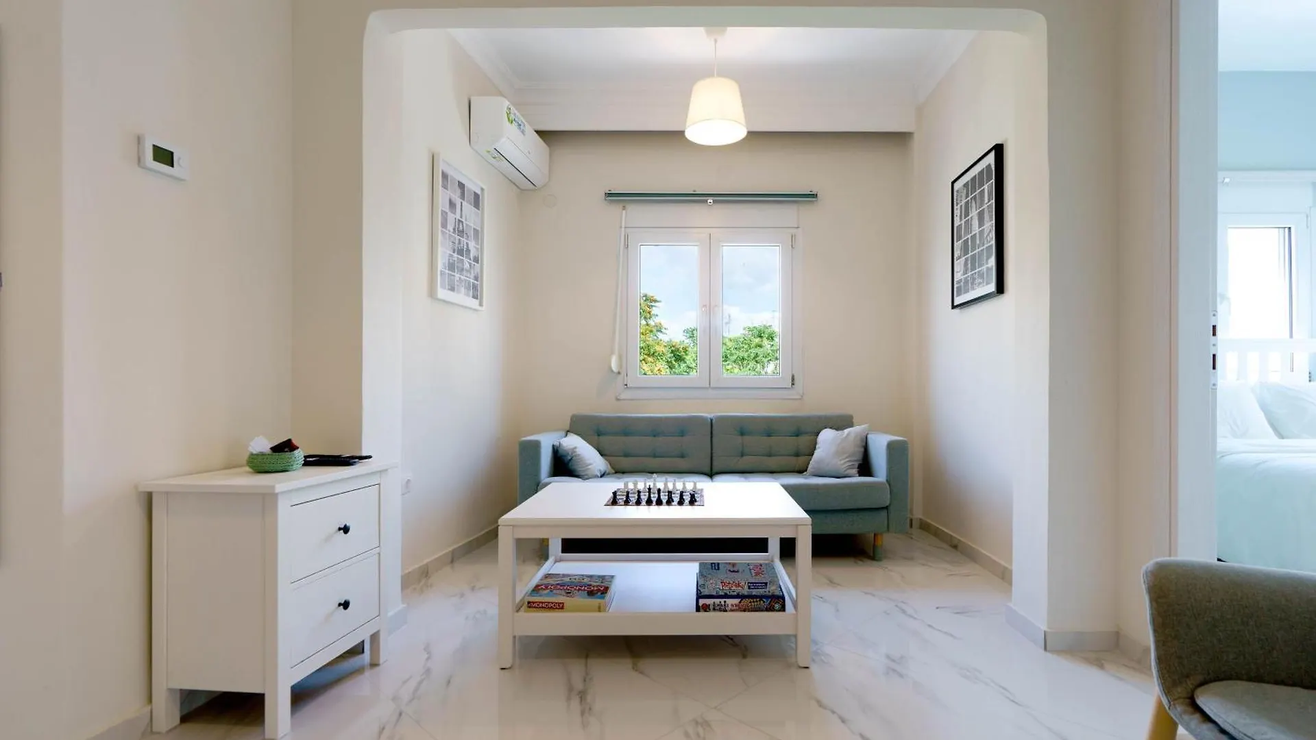 White Luxury Apartment Thessaloniki