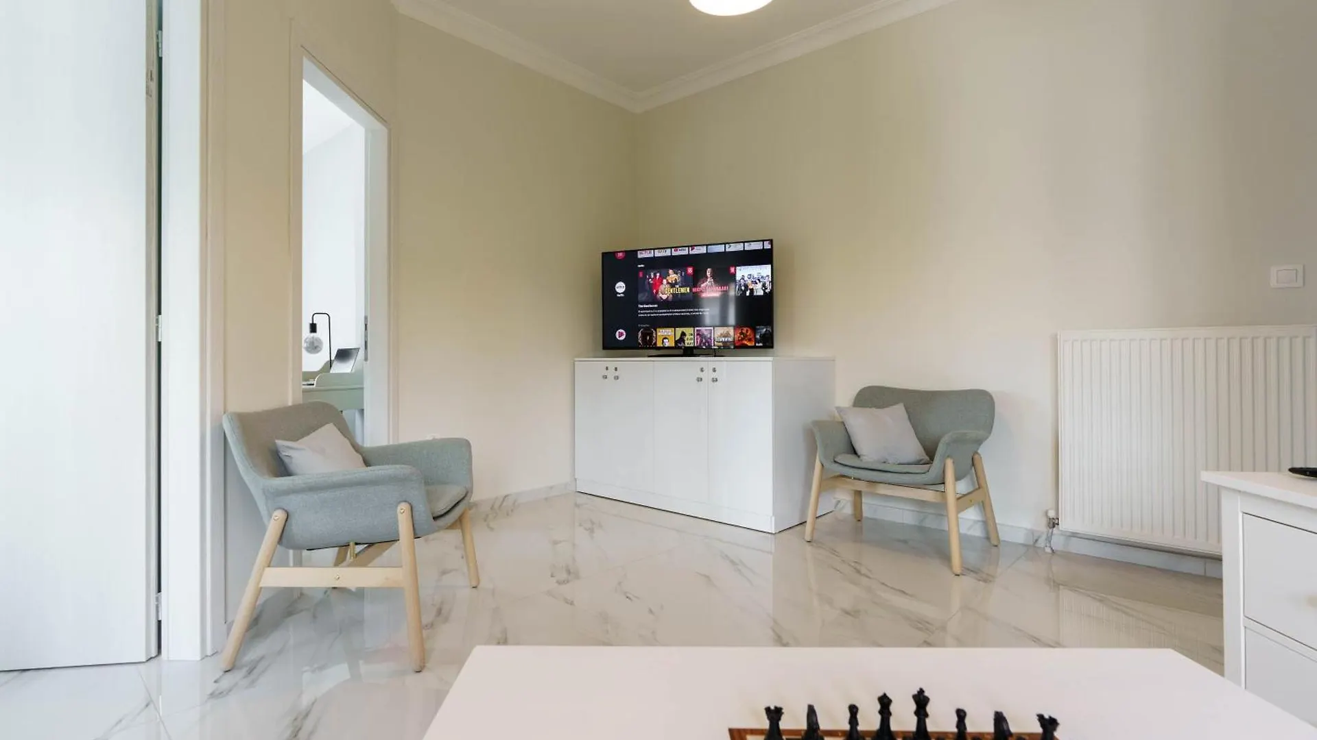 White Luxury Apartment Thessaloniki